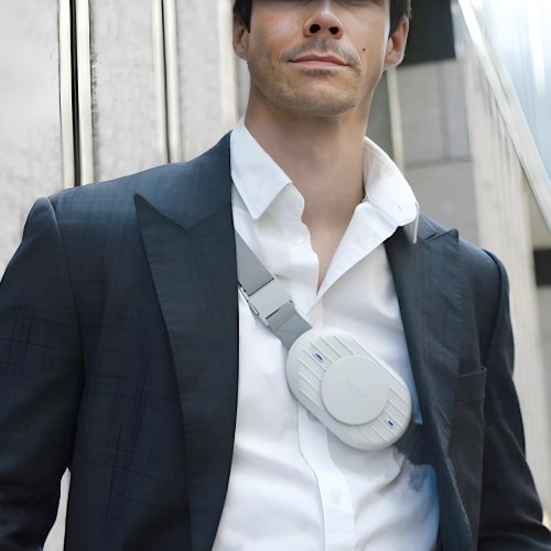 Neck-wearable portable air conditioner
