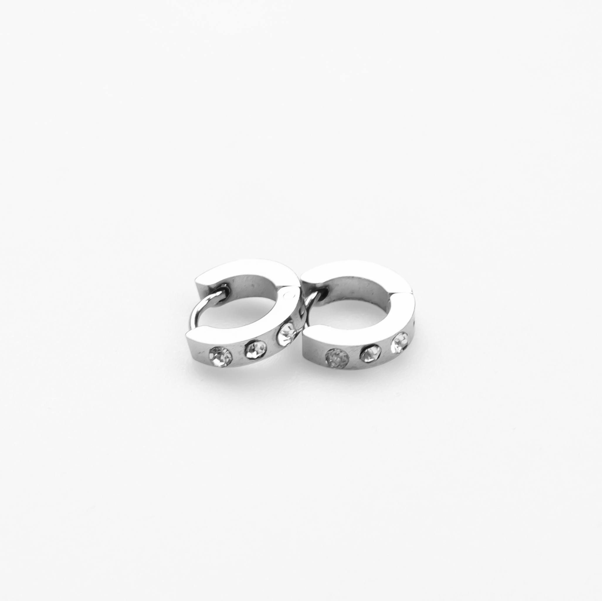 Khuyên Diamond Trắng & Đen