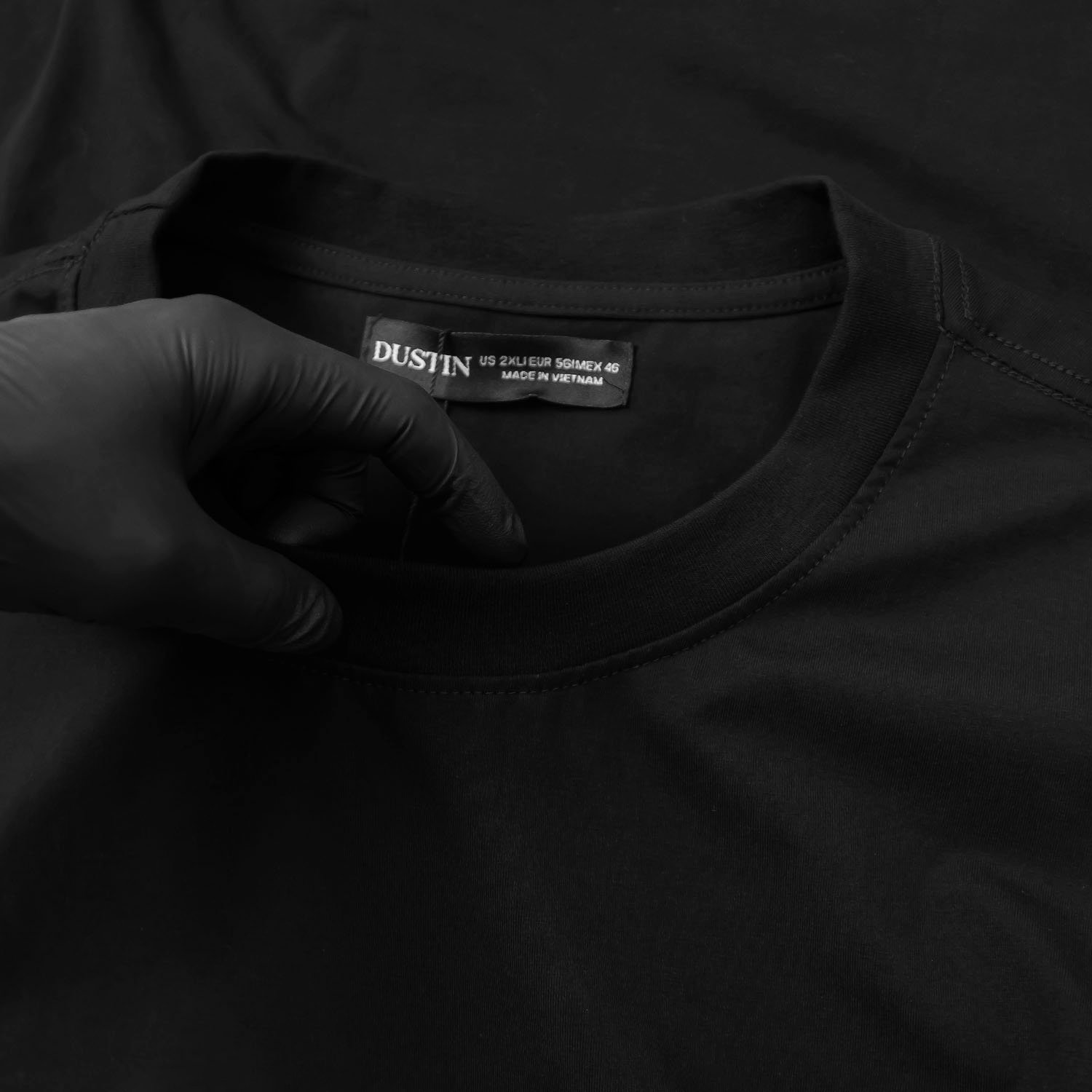 Áo Thun Đen Deluxe Cotton